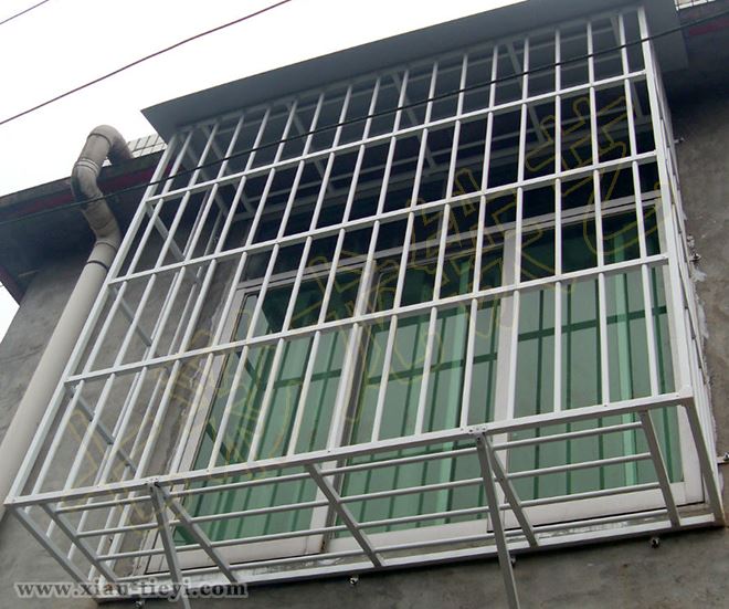 突出式下支撐不銹鋼護窗