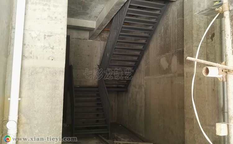 西安陽光香榭底商鋼結構樓梯_3#
