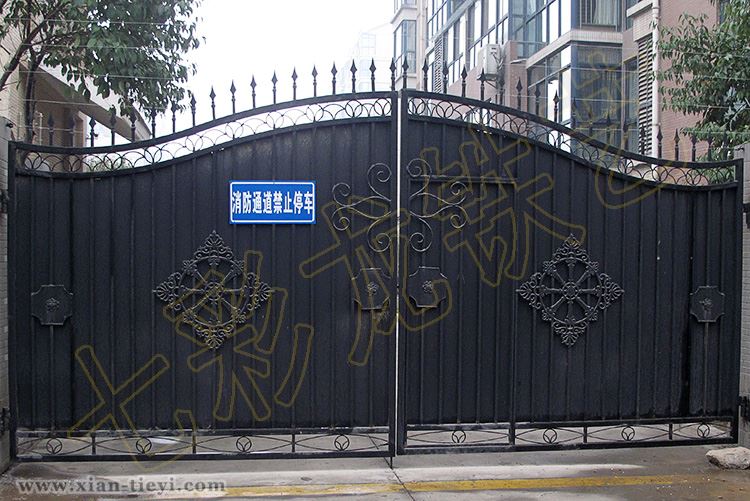 蓮湖區北大街鐵藝大門