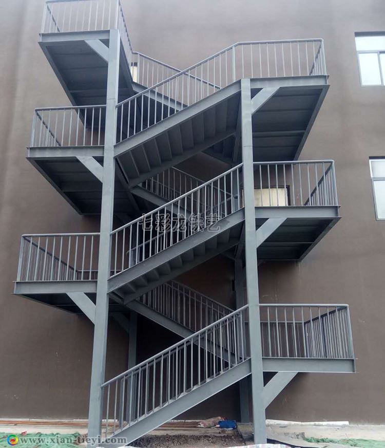 鋼構消防樓梯