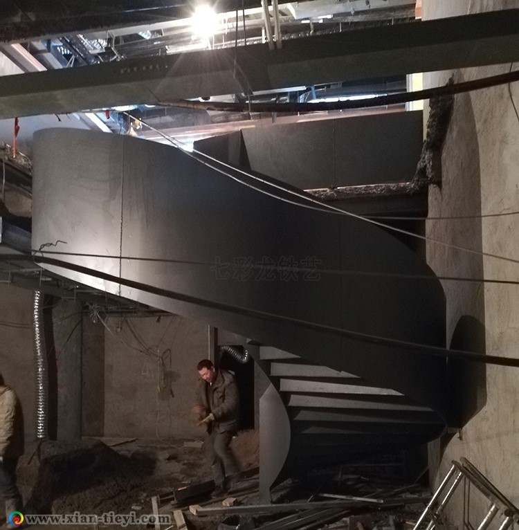 蘭州板式鋼結構旋轉樓梯側面