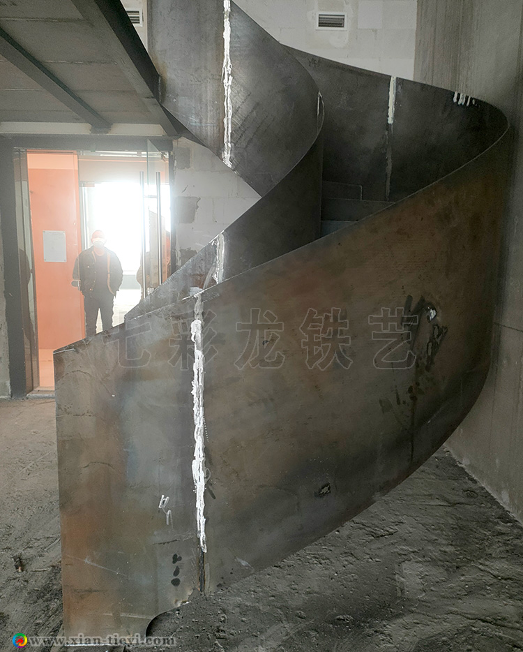 鋼結構高鋼板護欄旋轉螺旋樓梯弧形樓梯_2