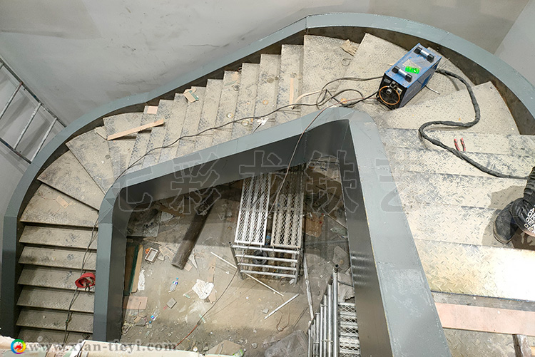 涇陽建工瀾庭溪谷售樓處箱型梁鋼構樓梯_3