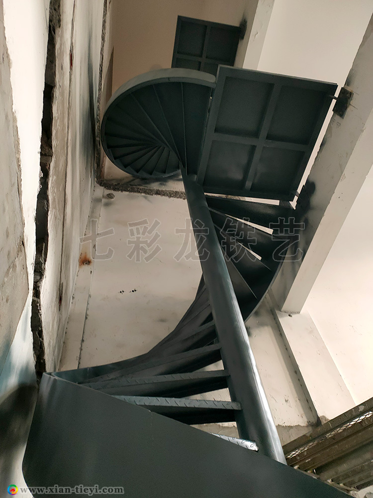 韓城市碧桂園韓城首府中柱旋轉樓梯_局部