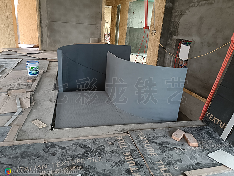 山陽縣鋼結構高欄卷板樓梯_5