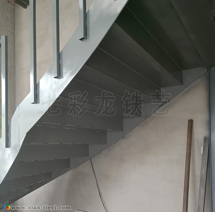 咸陽市先河瞰都鋼結構弧形樓梯_3