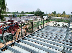 臨潼區<font color='red'><font color='red'>不銹鋼</font></font>玻璃護欄