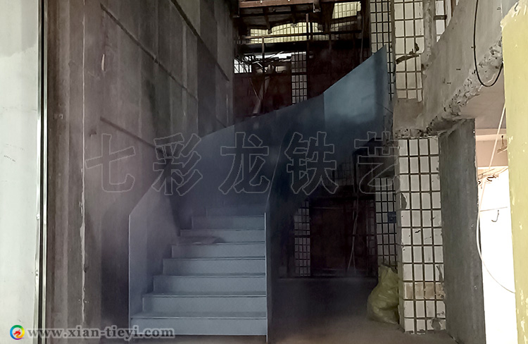 安康市南方里項(xiàng)目旋轉(zhuǎn)樓梯_2