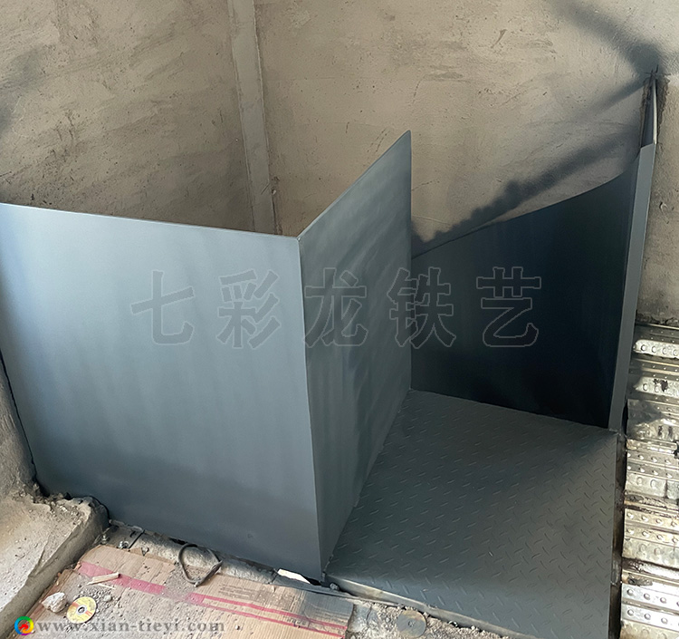咸陽市里爾公館中空高欄旋轉(zhuǎn)樓梯_5