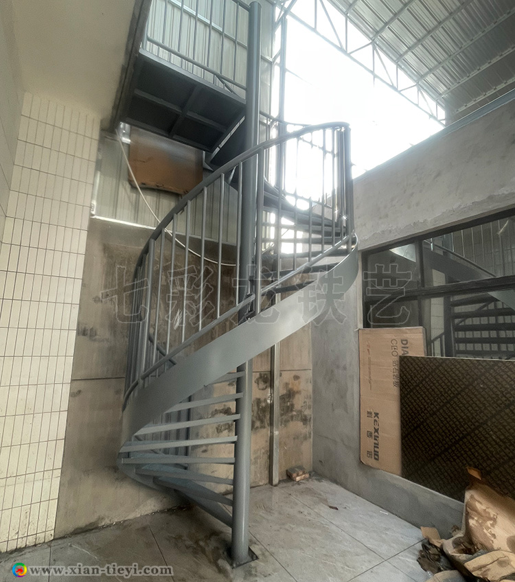 富平農村自建房中柱旋梯_2