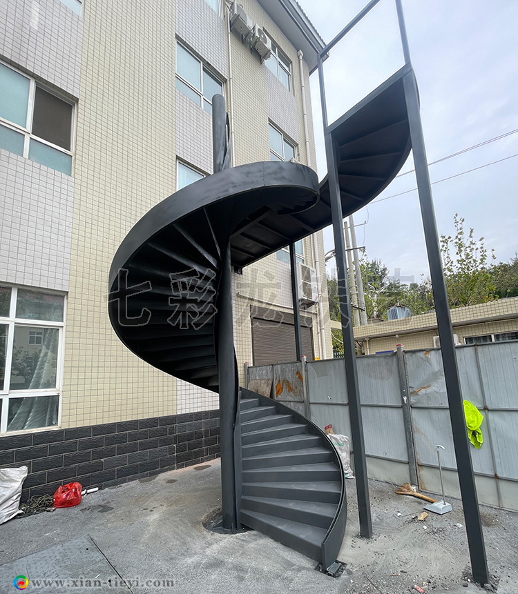 福利院鋼結構旋轉樓梯_1
